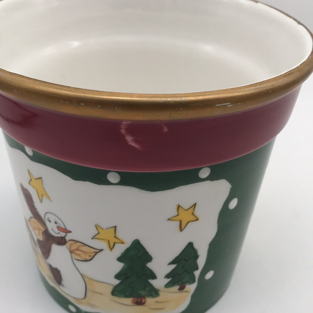 Ceramic Christmas Scene Glazed & Hand Painted Pot/Planter - Picture 7 of 7